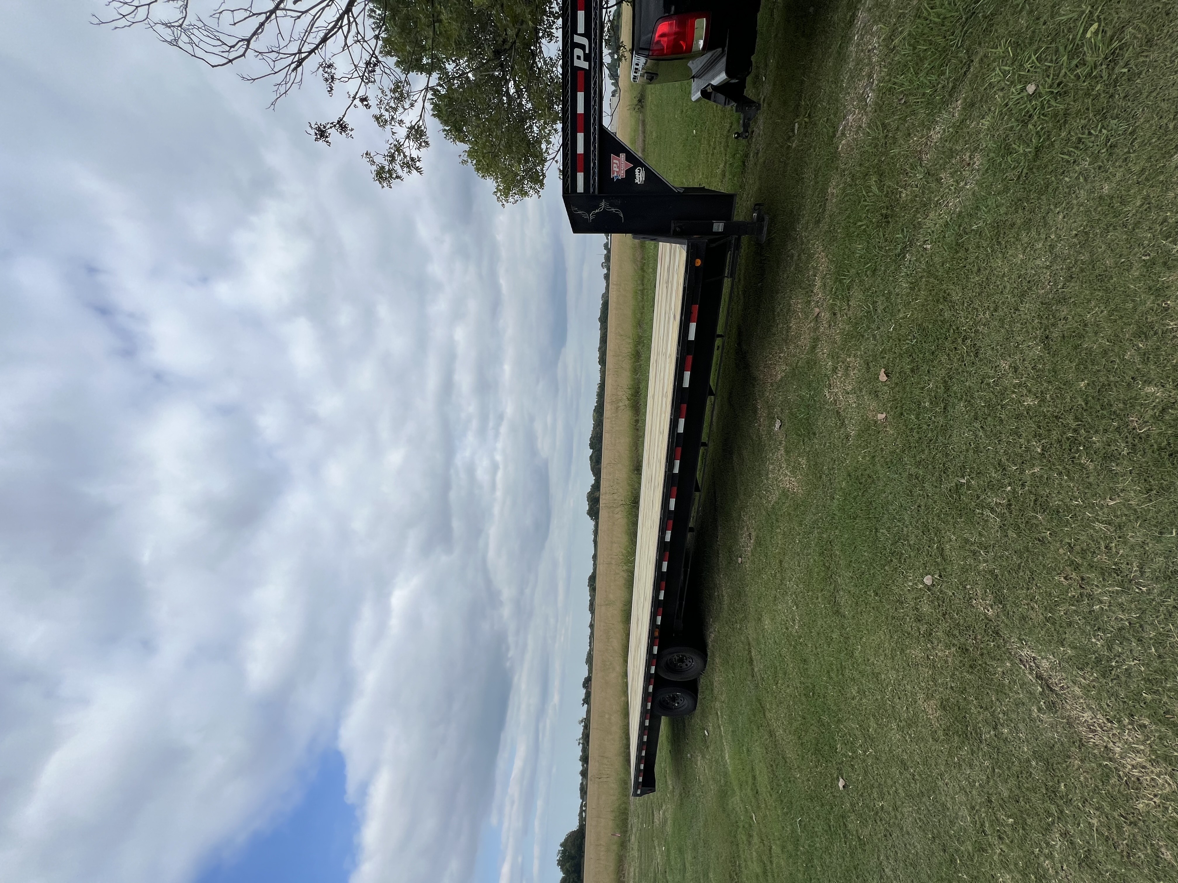 30' x 96" PJ Gooseneck Deckover Trailer