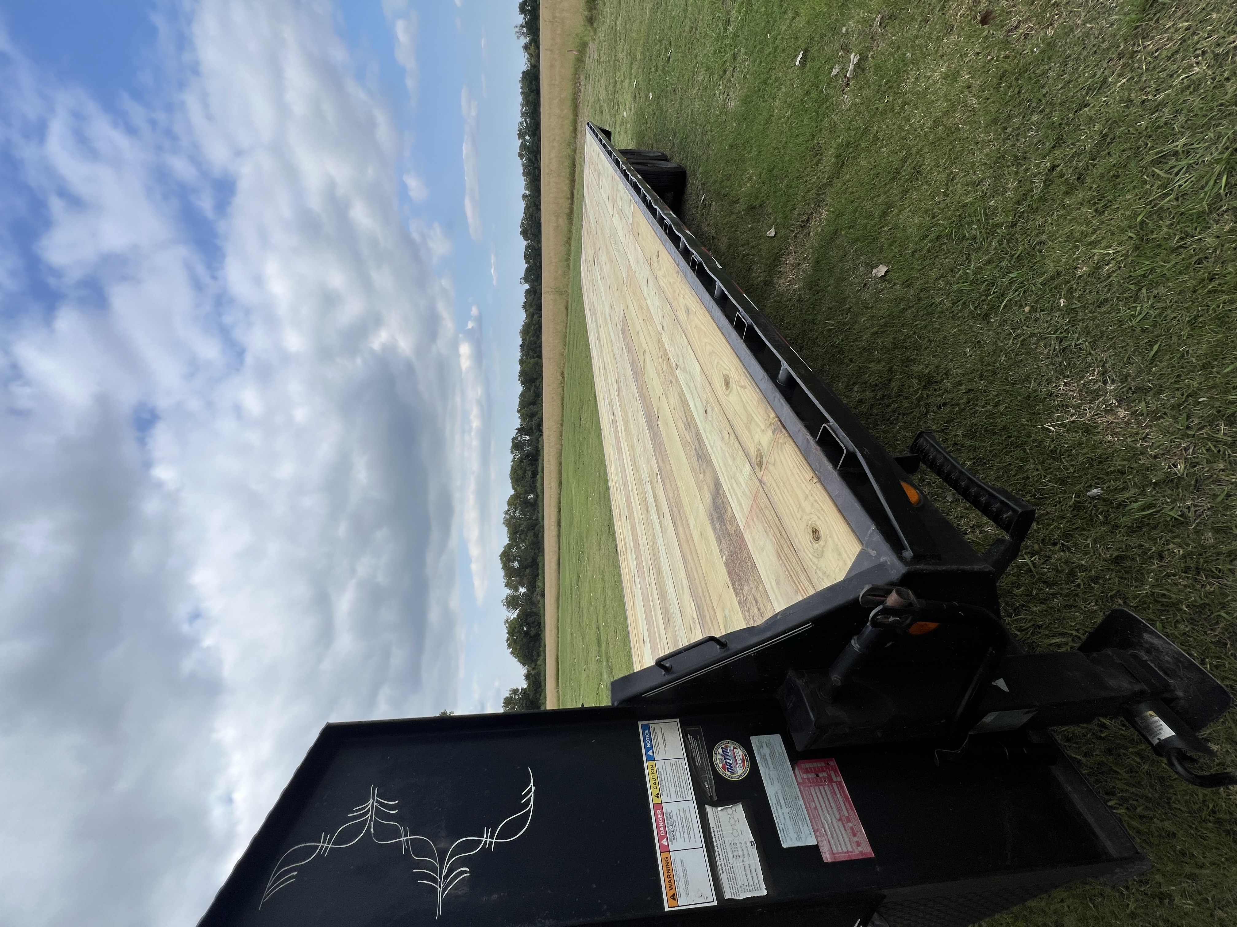 30' x 96" PJ Gooseneck Deckover Trailer view 3