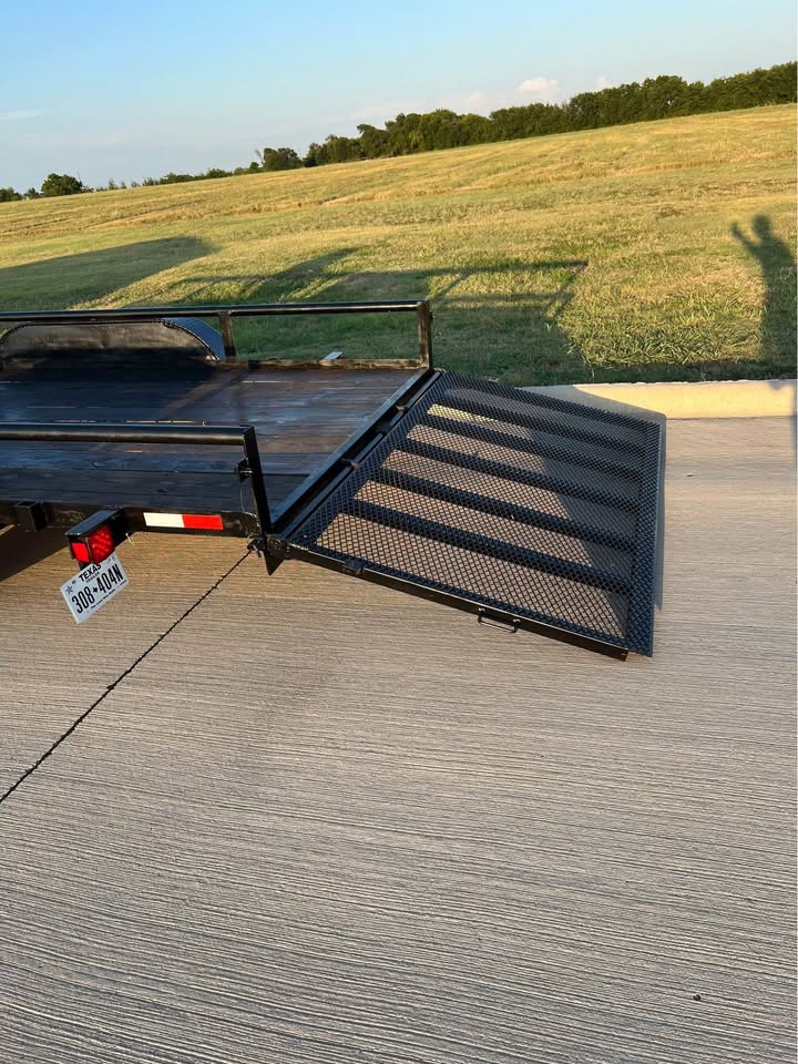18' x 7' Pipe Top Utility Trailer view 3
